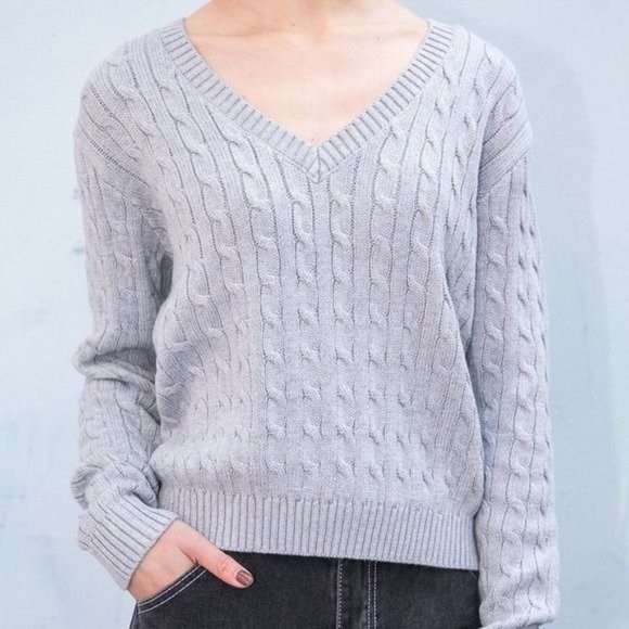 Brandy Melville Sweaters - NEW Brandy Melville Leigh Cable Knit Grey V Neck Sweater Small